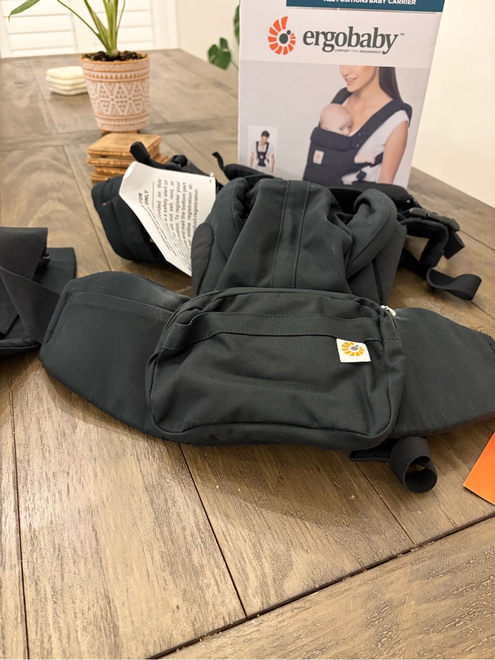 Ergobaby Omni 360 in black